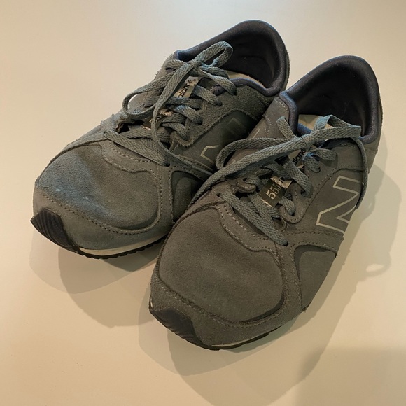 New Balance Grey Blue Suede Size 7 EUC - Picture 4 of 6